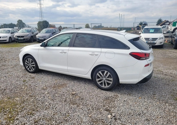 Hyundai I30 cena 44000 przebieg: 196000, rok produkcji 2019 z Nowe Skalmierzyce małe 16